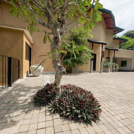 Melheim Kandy Villas Luaran gambar