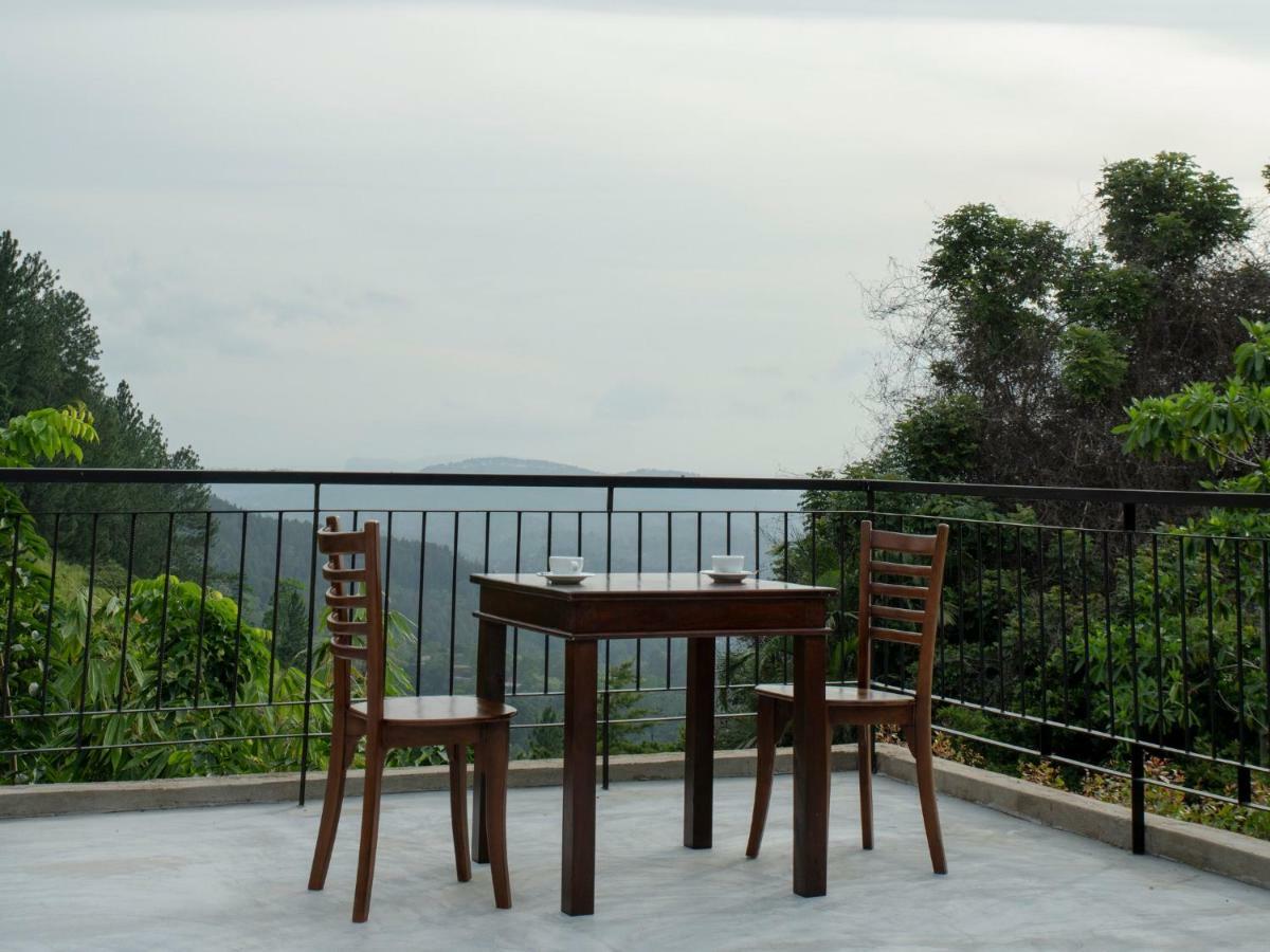 Melheim Kandy Villas Luaran gambar