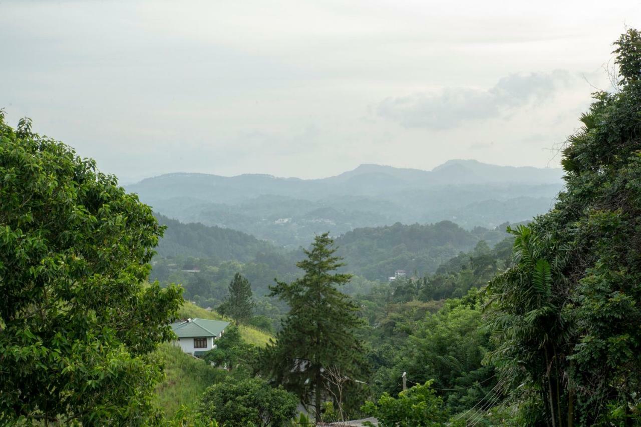 Melheim Kandy Villas Luaran gambar